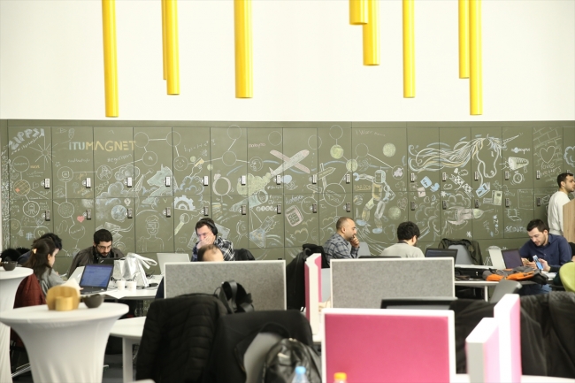 Teknoparklar 4 milyar dolara yakın ihracat gerçekleştirdi